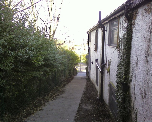 Footpath linking Abergele Road & Glyn