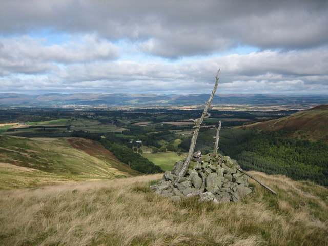 The cairn at West Craigs above Glen Eagles