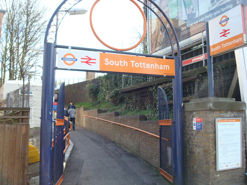 South Tottenham Railway Station © Stacey Harris Cc By Sa20