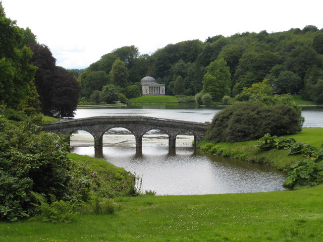 The Palladian bridge at Stourhead © Rod Allday :: Geograph Britain and ...