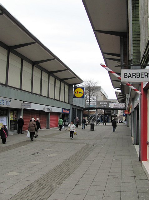 Kirkgate © Richard Webb cc-by-sa/2.0 :: Geograph Britain and Ireland