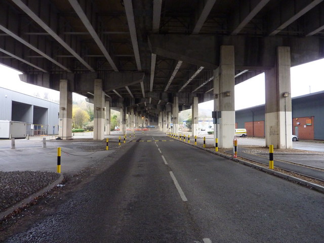 A Bunk Road, Loudwater