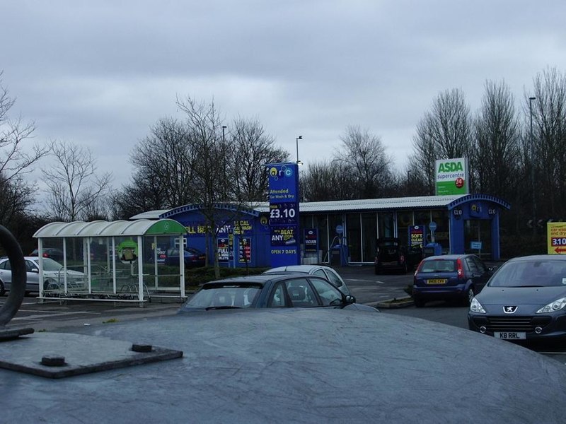 Car Wash, Asda, Minworth © Michael Westley ccbysa/2.0 Geograph