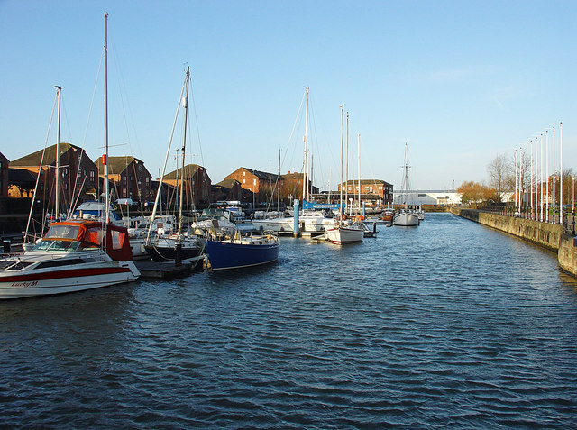 Railway Dock, Hull © Dylan Moore cc-by-sa/2.0 :: Geograph Britain and ...