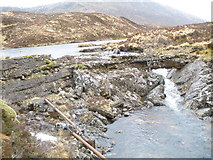 NN2459 : Remains of an old dam at Warbrick's Loch by John Ferguson