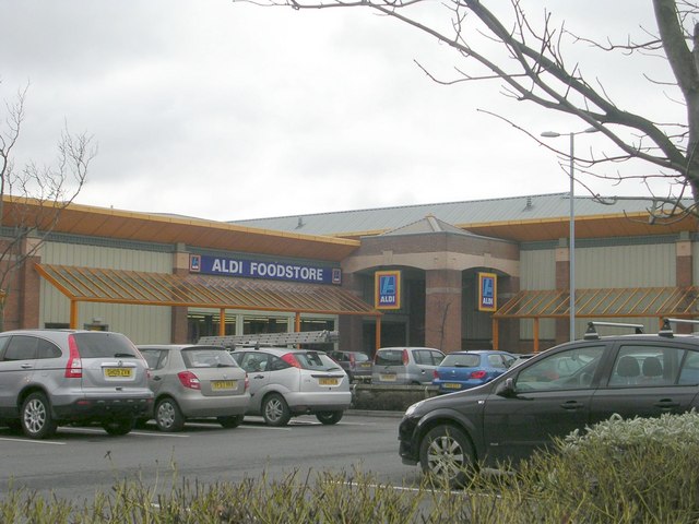 Aldi Junction 1 Retail Park © Betty Longbottom Cc By Sa20