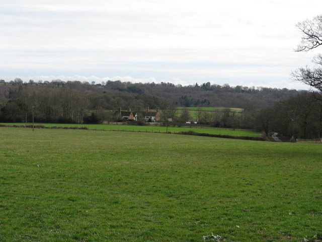 Looking south to Broadhurst Manor © Dave Spicer cc-by-sa/2.0 ...