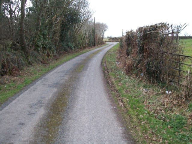 Approaching Groeslon Brynllefrith crossroads from the east