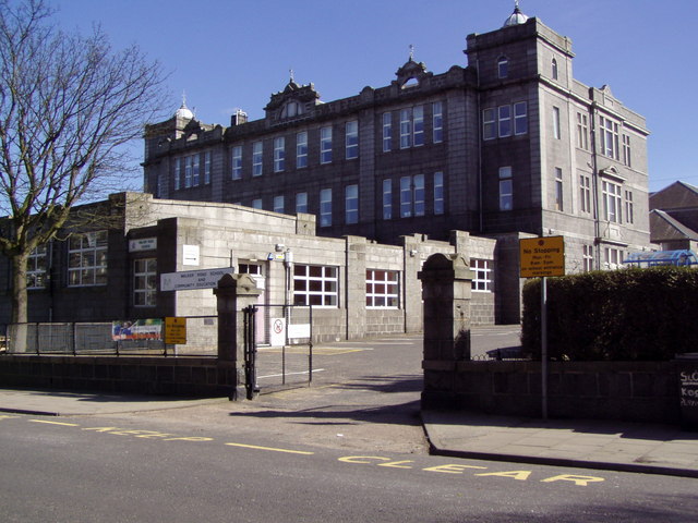 Walker Road Primary School © Ewen Rennie :: Geograph Britain and Ireland