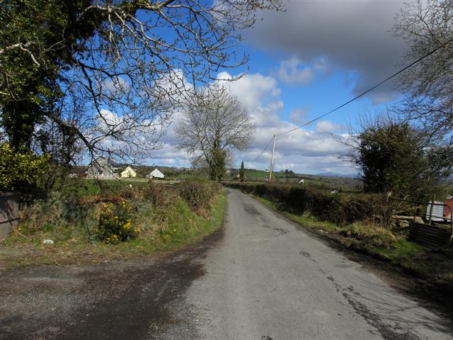 Road At Mullagheep © Kenneth Allen Cc-by-sa 2.0 :: Geograph Ireland