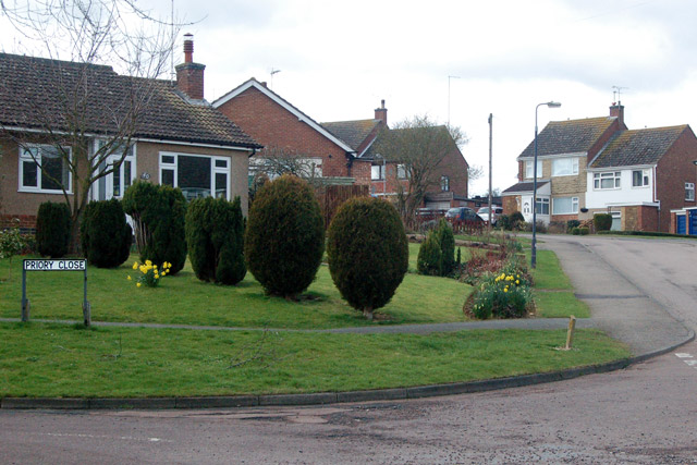 Daventry: Priory Close and St Augustin Way