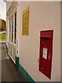 SY6990 : Dorchester: postbox № DT1 1, Duke’s Avenue by Chris Downer