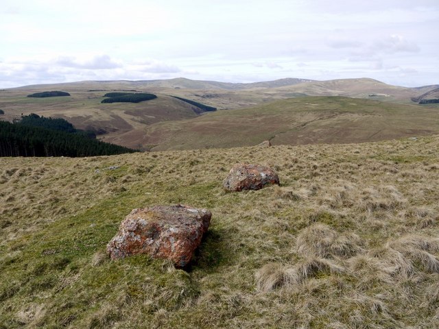 Andesite boulders on moorland ridge south of Brough Law