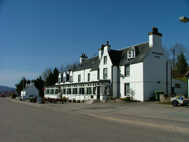 Lochcarron Hotel © Dave Fergusson cc-by-sa/2.0 :: Geograph Britain and ...