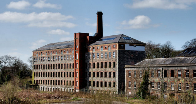 The disused Gilford Mill, Gilford © Albert Bridge cc-by-sa/2.0 ...