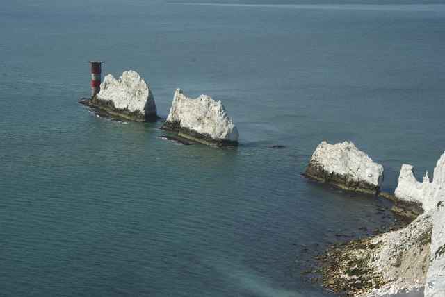 The Needles, Isle of Wight © Peter Trimming cc-by-sa/2.0 :: Geograph ...