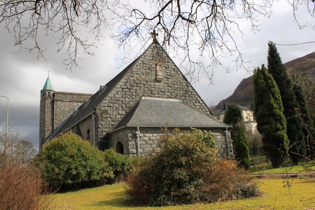 St Mary's Catholic Church © Edward Mcmaihin Cc-by-sa 2.0 :: Geograph 