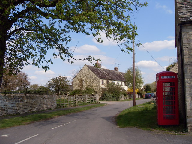 Red telephone box in Pilsgate