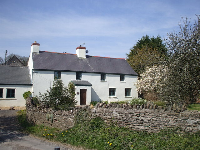 Alps Farm, near Wenvoe © John Lord :: Geograph Britain and Ireland