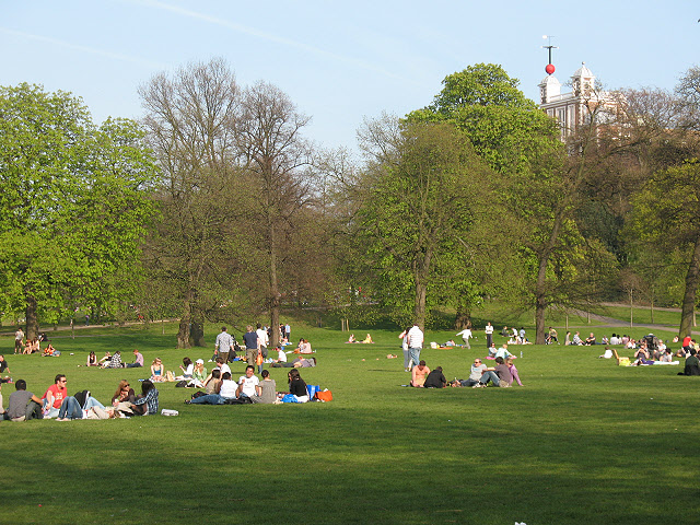 A sunny day in Greenwich Park © Stephen Craven cc-by-sa/2.0 :: Geograph ...