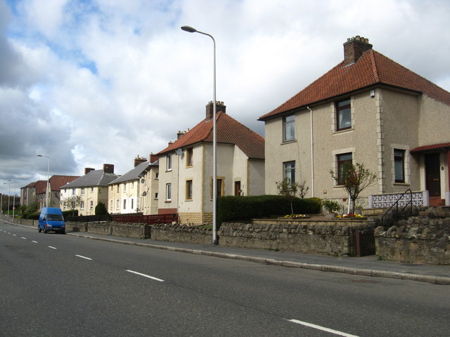 Semi detached houses in Lumphinnans, Fife