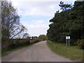 Sandling Walk footpath and entrance to Heath House