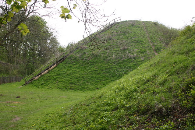 Bartlow Hills © David Kemp :: Geograph Britain and Ireland