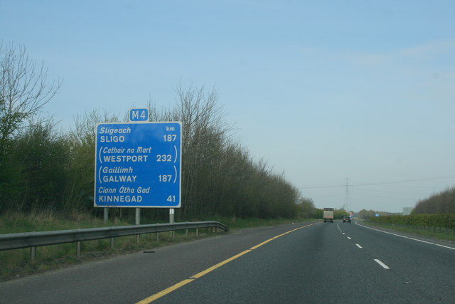 morning-rush-hour-sarah777-geograph-ireland