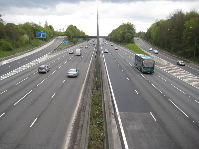 m40-motorway-junction-2-nigel-cox-geograph-britain-and-ireland