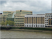 TQ3280 : London Bridge Hospital by John Allan