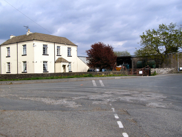 Lower Stake Hill Farm © David Dixon cc-by-sa/2.0 :: Geograph Britain ...