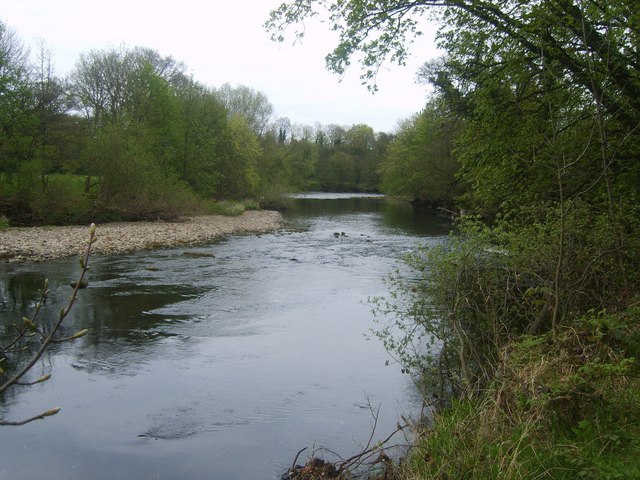 River Ure © Michael Graham cc-by-sa/2.0 :: Geograph Britain and Ireland