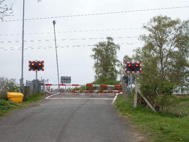Up the slope to the level crossing