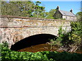 NT6977 : Bridge Over the Brox Burn, Broxburn, Near Dunbar, East  Lothian by Richard West