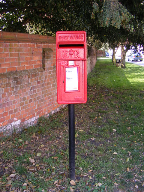 Queens Head Postbox