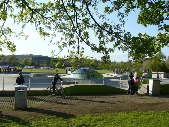 Saughton Skatepark © kim traynor cc-by-sa/2.0 :: Geograph Britain and ...