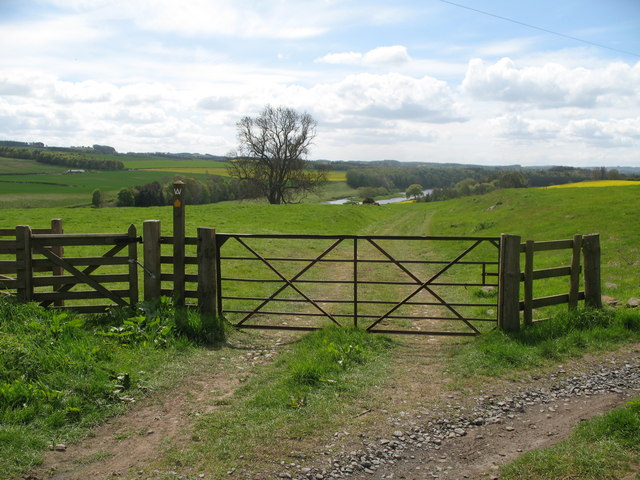 Farmgate and Footpath Sign