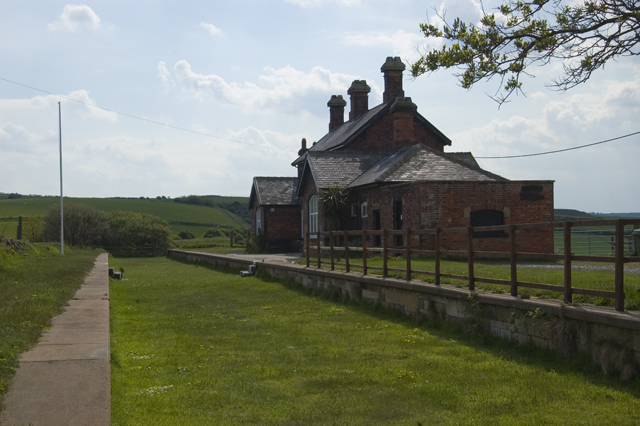 The old Kettleness Station © Tom Richardson cc-by-sa/2.0 :: Geograph ...