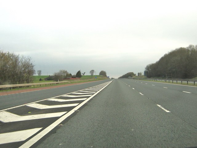 slip-road-joining-the-motorway-ann-cook-cc-by-sa-2-0-geograph