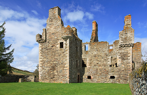 Glenbuchat Castle © Mike Searle cc-by-sa/2.0 :: Geograph Britain and ...