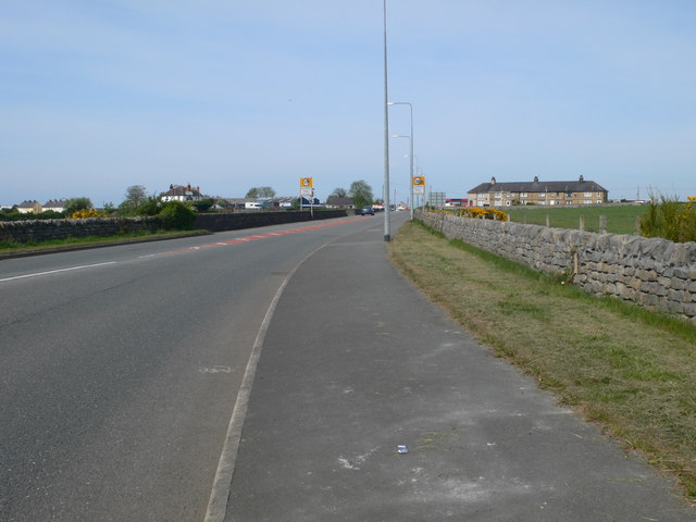 Approaching Gaerwen from the east