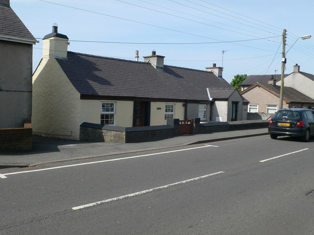 Gaerwen cottages © Eirian Evans :: Geograph Britain and Ireland