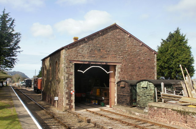 goods shed1, dunster station © jaggery cc-by-sa/2.0