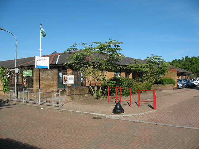 St John's Catholic Primary School,... © Stephen Craven cc-by-sa/2.0 ...