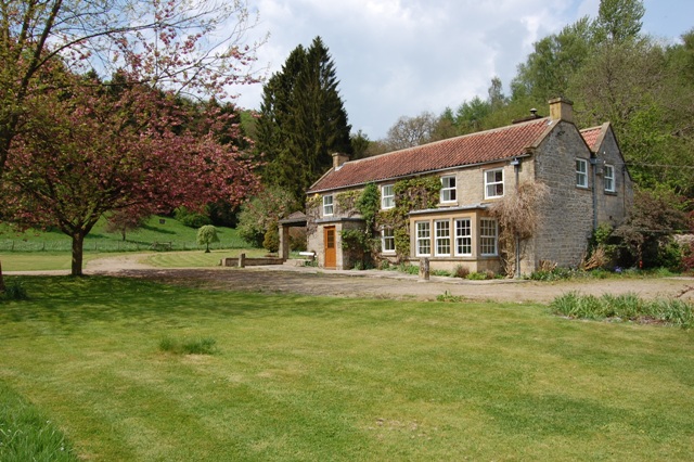 Staindale Lodge © Tony Kirwan cc-by-sa/2.0 :: Geograph Britain and Ireland