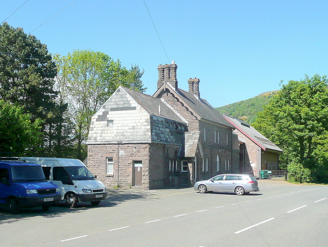 Talybont Outdoor Centre © Jonathan Billinger :: Geograph Britain and ...