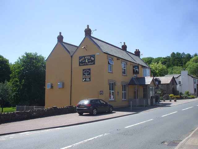 The White Horse Inn, Staunton © John Lord :: Geograph Britain and Ireland