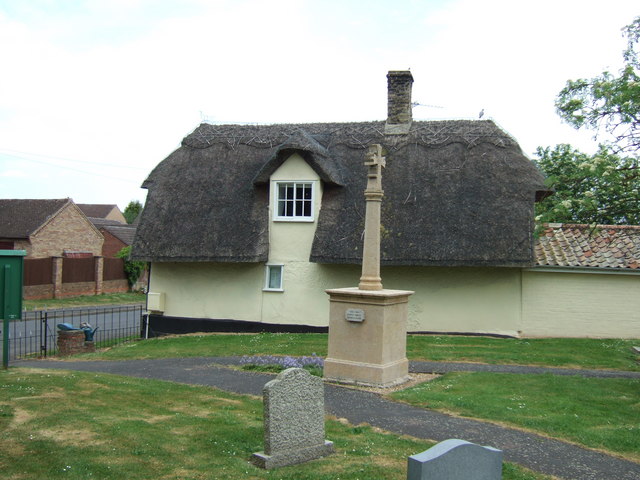 Thatched cottage, Great Stukeley