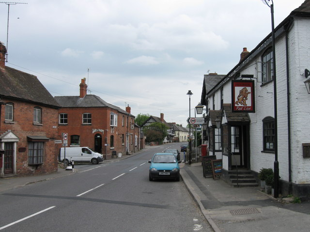 Red Lion, Pembridge © Alex McGregor :: Geograph Britain and Ireland