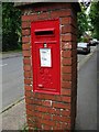 Post box, Manor Road, Kenilworth